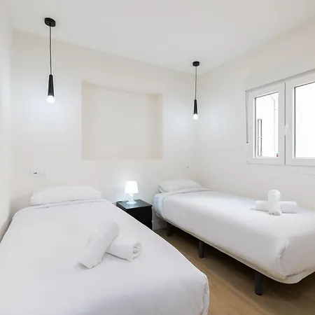 Renovated Flat Terrace 2 Bedrooms 2 Bathrooms Lejlighed
