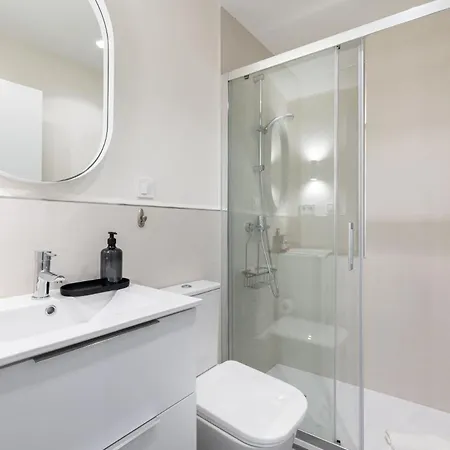 Renovated Flat Terrace 2 Bedrooms 2 Bathrooms